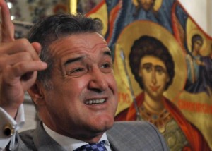 gigi becali icoana