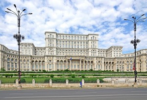 Palatul Parlamentului din Bucuresti - un monument al coruptiei (Wikimedia commons)