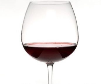 Vinul rosu, posibil accelerator pentru arderea grasimilor